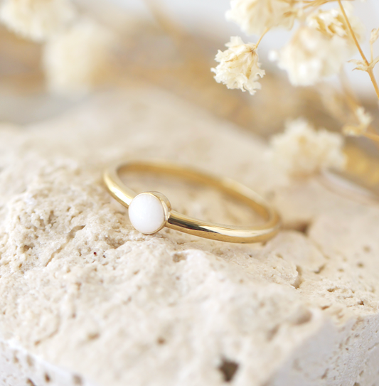 Minimalist Round Breastmilk Ring in Solid 18K Gold