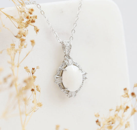 Milky Treasures Crown Necklace + Custom Mold | DIY Breastmilk Jewelry  Making Kit | 925 Sterling Silver Necklace + Chain | 18x13 mm Pendant 